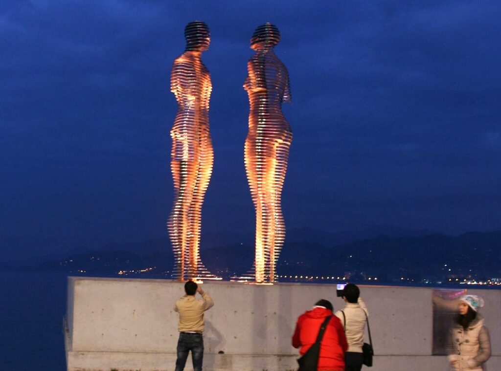 batumi atrakcje ali i nino