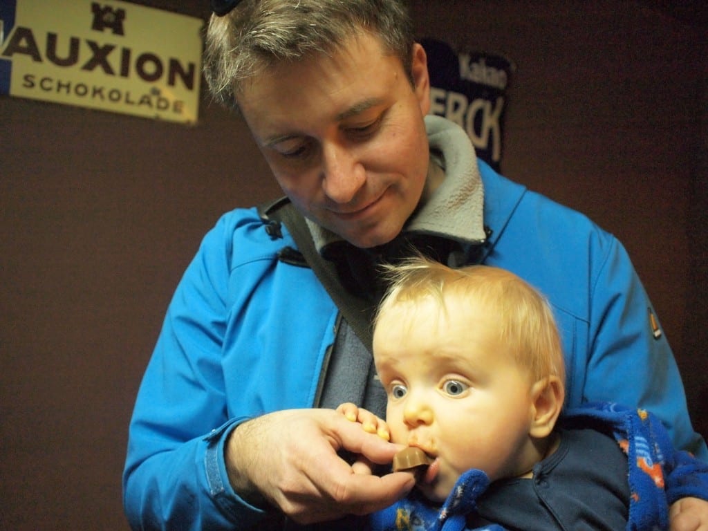 i próbuje nowych smaków: tu pierwsza czekolada w życiu, w praskiej fabryce czekolady Choko Story