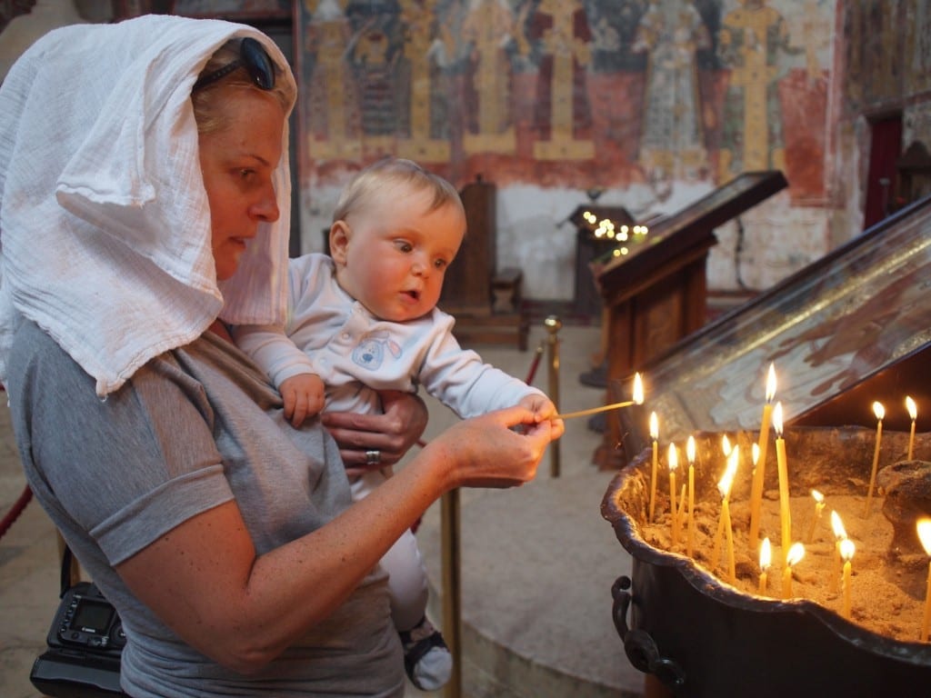 ...i prawosławne monastery (przy okazji – nowe zastosowanie pieluszki tetrowej)