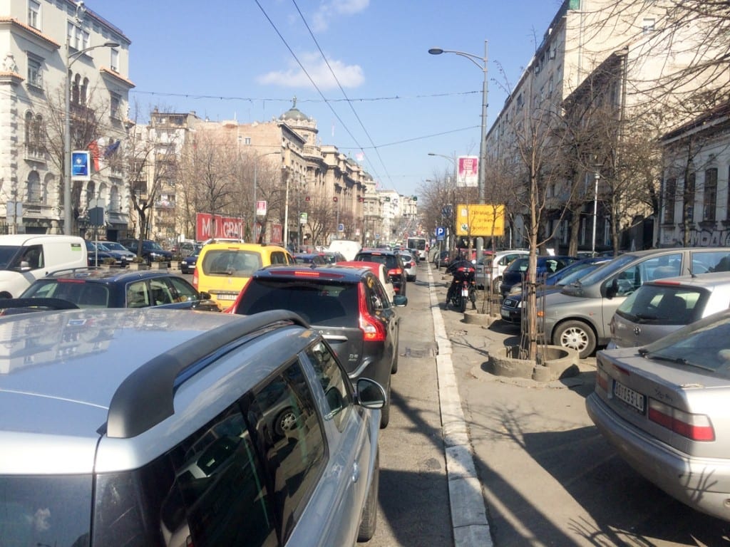 Godziny szczytu na ulicy Kniazia Miłosza.