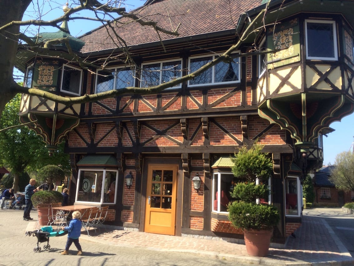 To na szczęście nie jest plastikowy Disneyland. W Dolnej Saksonii udało się stworzyć naprawdę ładny park rozrywki.