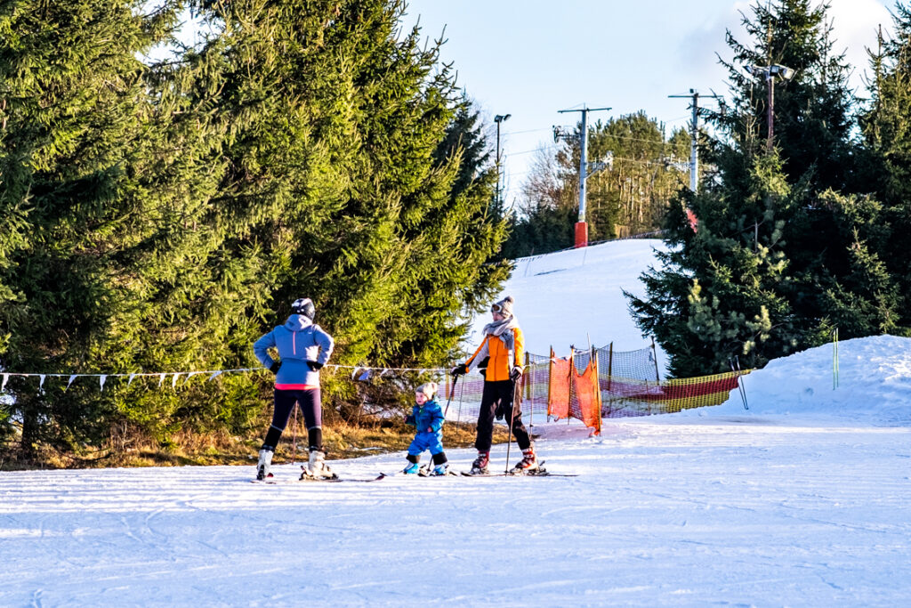 szkółka narciarska sabat krajno